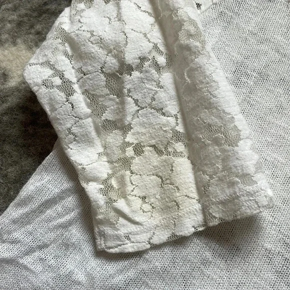 🔥4/$20 Abercrombie & Fitch Lace  Top​ - Picture 5 of 15